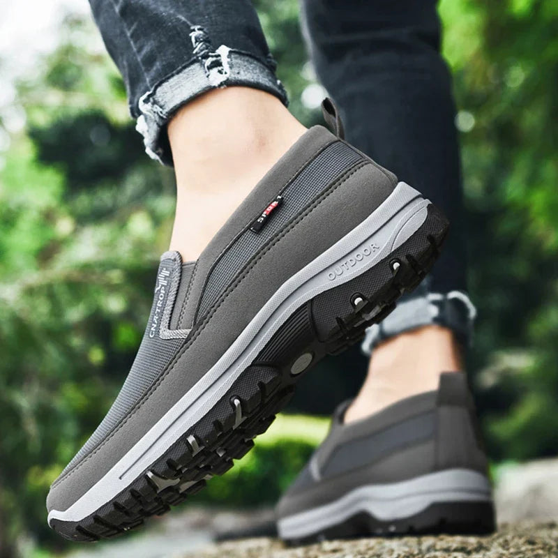 Tênis Ortopédico Comfort Titanium (PAGUE 1 LEVE 2)